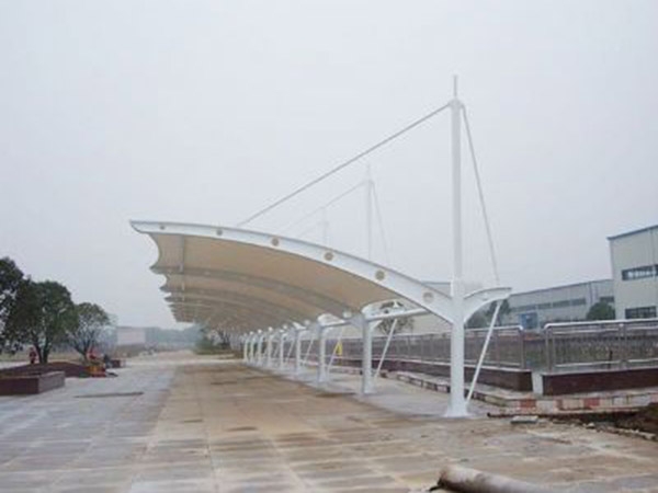 定制膜結(jié)構(gòu)車(chē)棚廠家